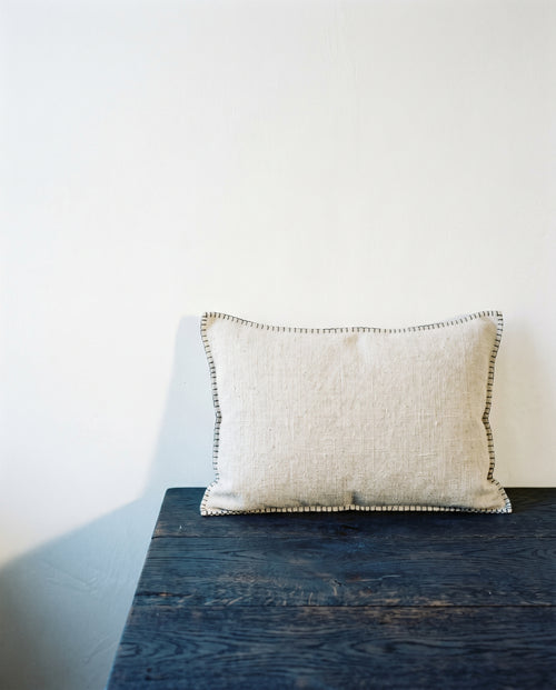 Faden 04 Kopfkissen, Leinenbezug, Wollfüllung, 50 × 70 cm, Ansicht 1